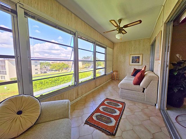 4037 Guilford C, Boca Raton, FL 33434