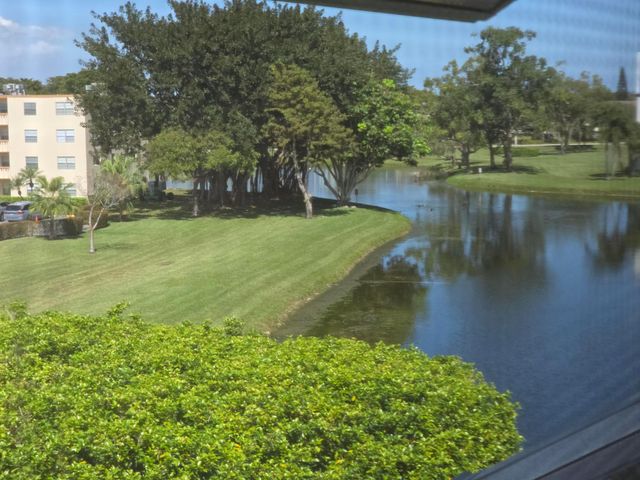 4037 Guilford C, Boca Raton, FL 33434