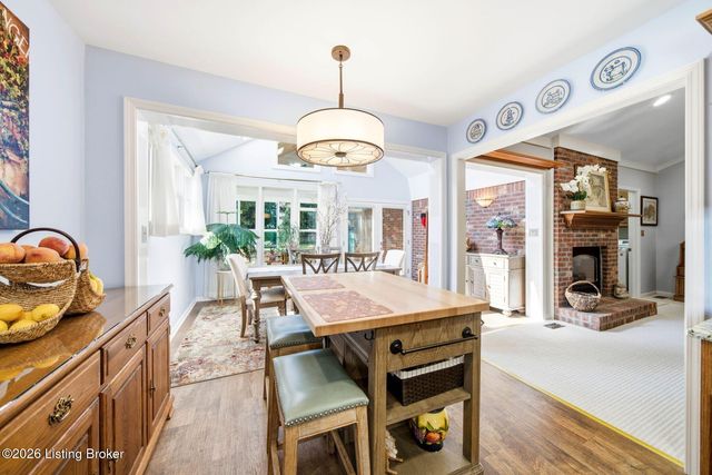 3425 Westwood Farms Dr, Louisville, KY 40220