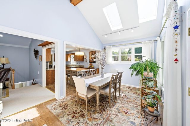 3425 Westwood Farms Dr, Louisville, KY 40220