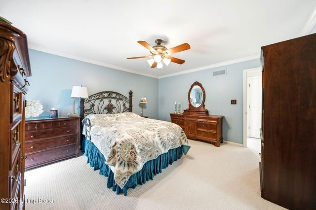 3425 Westwood Farms Dr, Louisville, KY 40220