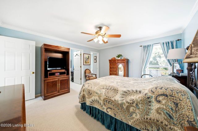 3425 Westwood Farms Dr, Louisville, KY 40220