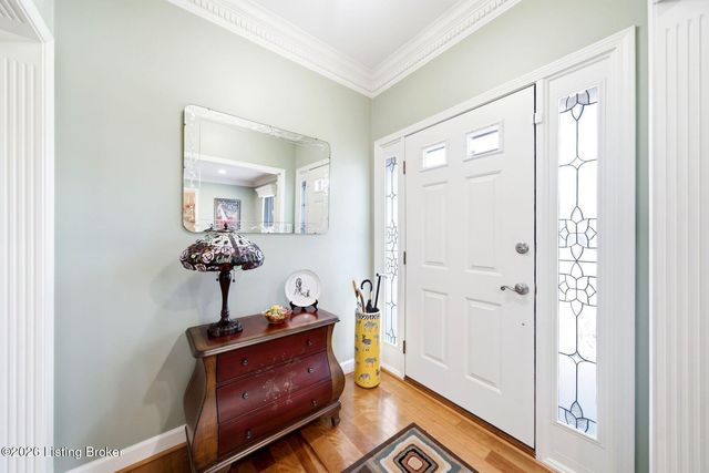 3425 Westwood Farms Dr, Louisville, KY 40220