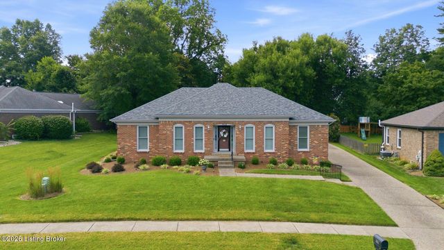 3425 Westwood Farms Dr, Louisville, KY 40220