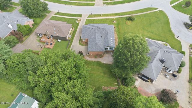 3425 Westwood Farms Dr, Louisville, KY 40220