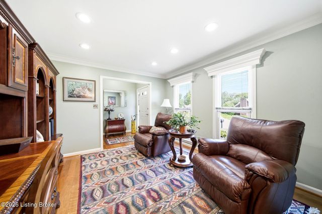 3425 Westwood Farms Dr, Louisville, KY 40220