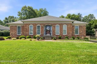3425 Westwood Farms Dr, Louisville, KY 40220
