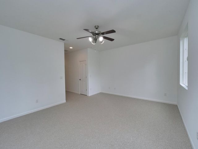 1989 Linden Rd, West Sacramento, CA 95691