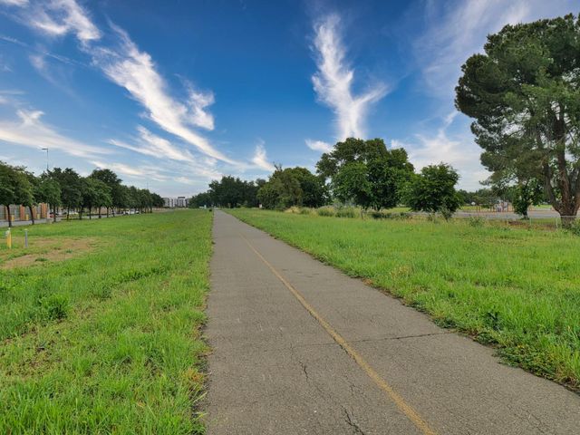 1989 Linden Rd, West Sacramento, CA 95691