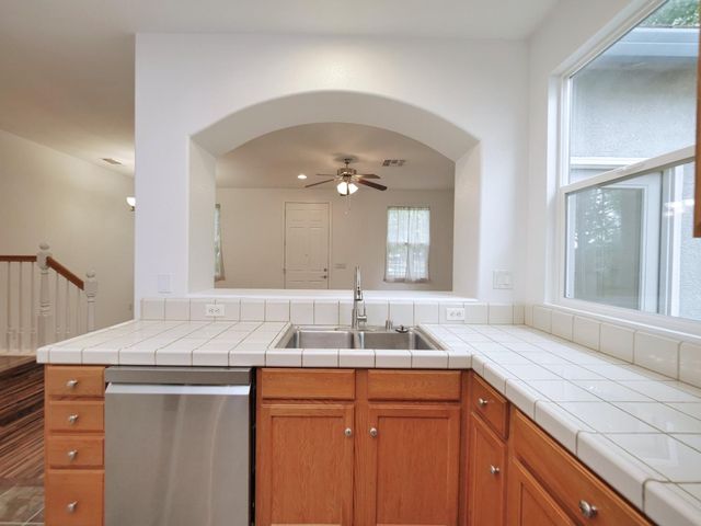 1989 Linden Rd, West Sacramento, CA 95691
