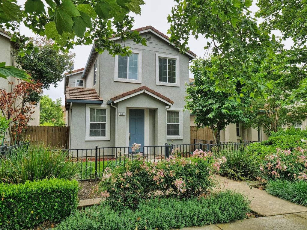 1989 Linden Rd, West Sacramento, CA 95691
