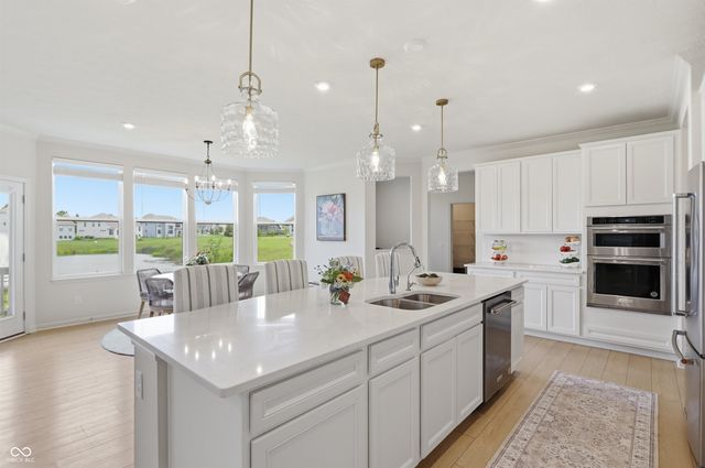 5402 Peachtree Road, Zionsville, IN 46077