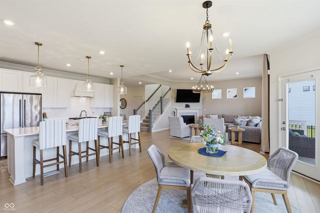 5402 Peachtree Road, Zionsville, IN 46077