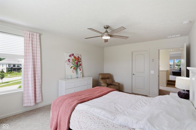 5402 Peachtree Road, Zionsville, IN 46077