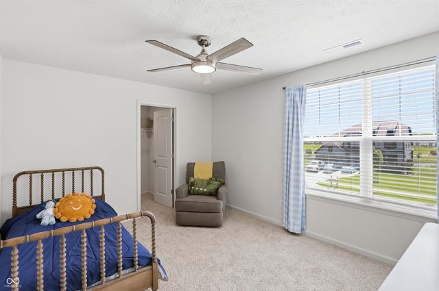 5402 Peachtree Road, Zionsville, IN 46077
