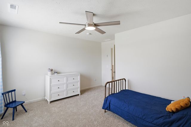 5402 Peachtree Road, Zionsville, IN 46077