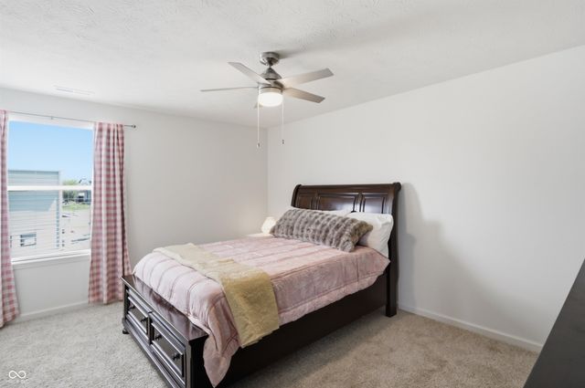 5402 Peachtree Road, Zionsville, IN 46077