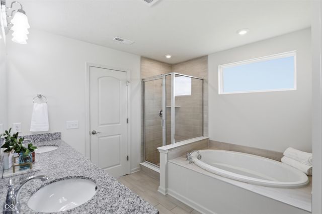 5402 Peachtree Road, Zionsville, IN 46077