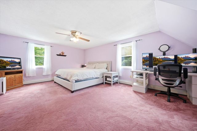 8 Oriole Lane, Londonderry, NH 03053
