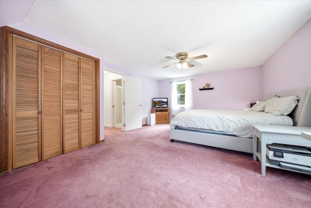 8 Oriole Lane, Londonderry, NH 03053