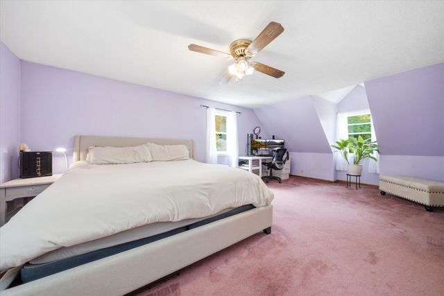 8 Oriole Lane, Londonderry, NH 03053