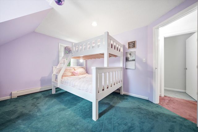 8 Oriole Lane, Londonderry, NH 03053