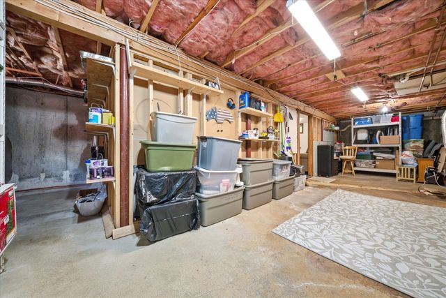 8 Oriole Lane, Londonderry, NH 03053