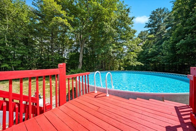 8 Oriole Lane, Londonderry, NH 03053