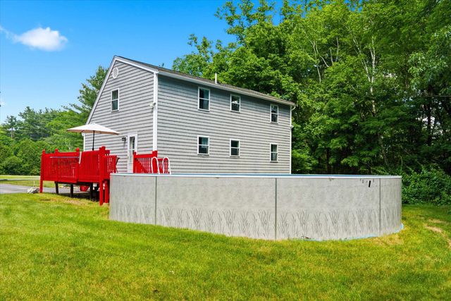 8 Oriole Lane, Londonderry, NH 03053