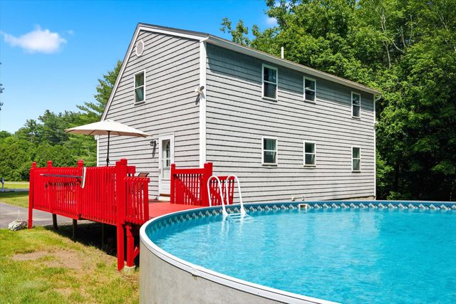 8 Oriole Lane, Londonderry, NH 03053