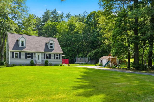 8 Oriole Lane, Londonderry, NH 03053