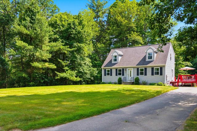 8 Oriole Lane, Londonderry, NH 03053