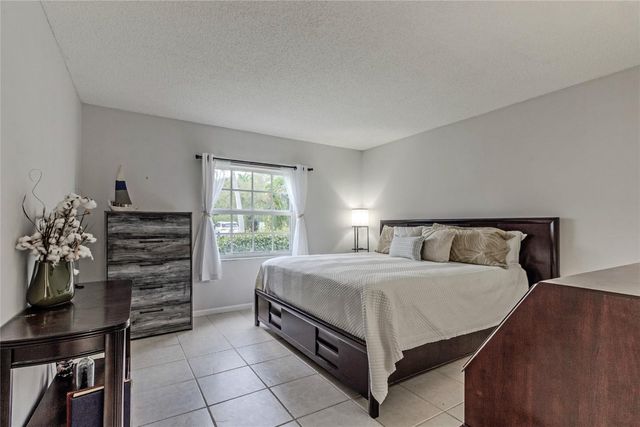 6521 Bay Club Drive 1, Fort Lauderdale, FL 33308