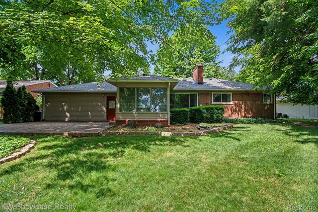 22780 Manning Street, Farmington, MI 48336