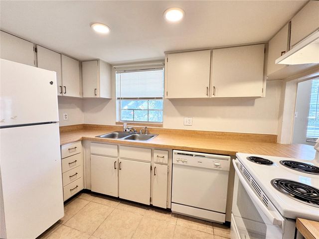 1000 S SEMORAN BOULEVARD 305, Winter Park, FL 32792