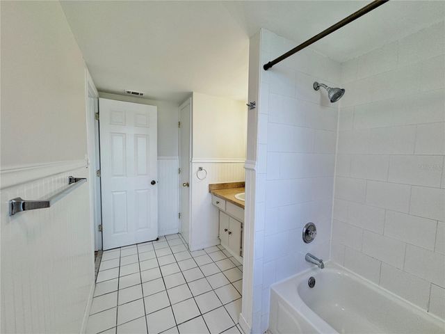 1000 S SEMORAN BOULEVARD 305, Winter Park, FL 32792