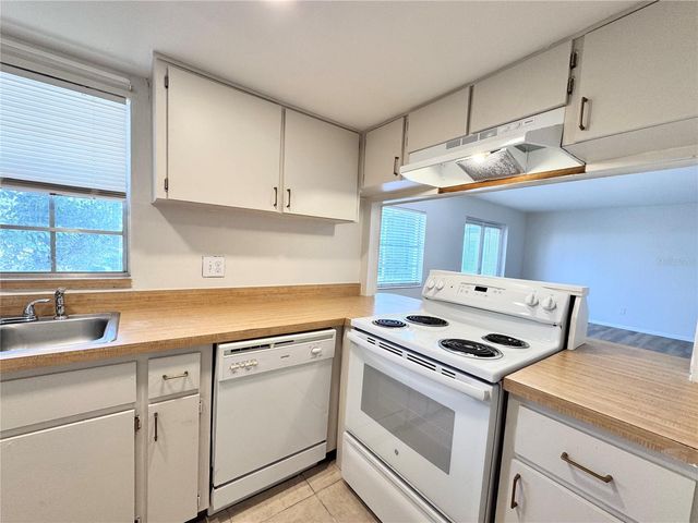 1000 S SEMORAN BOULEVARD 305, Winter Park, FL 32792