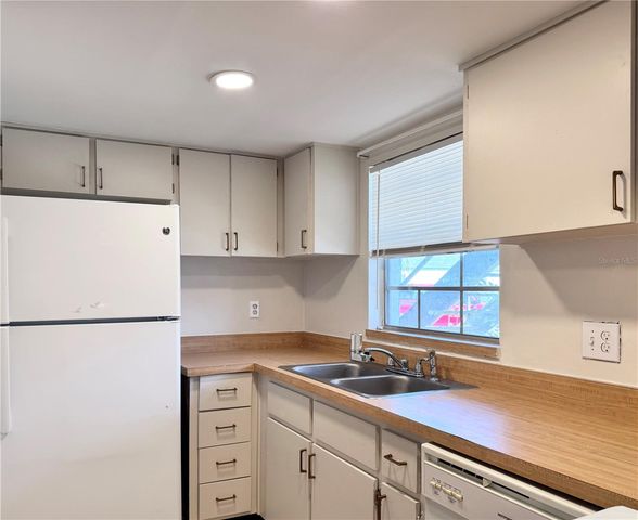 1000 S SEMORAN BOULEVARD 305, Winter Park, FL 32792
