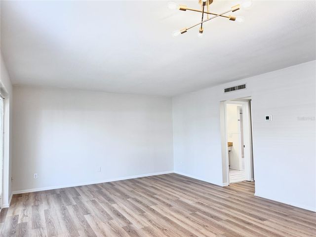 1000 S SEMORAN BOULEVARD 305, Winter Park, FL 32792