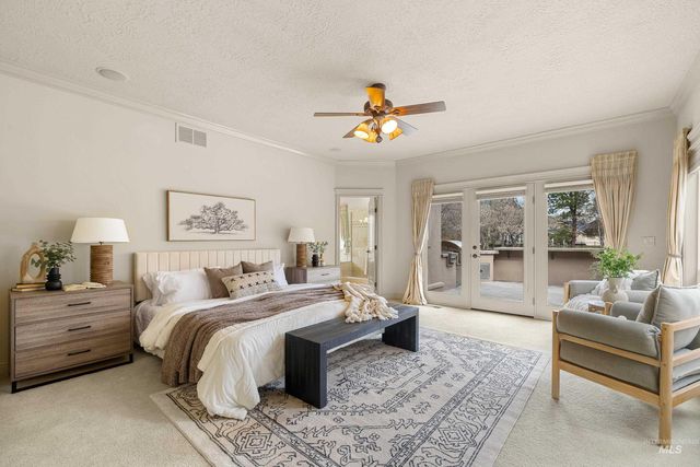 566 E Greencreek Ct, Eagle, ID 83616