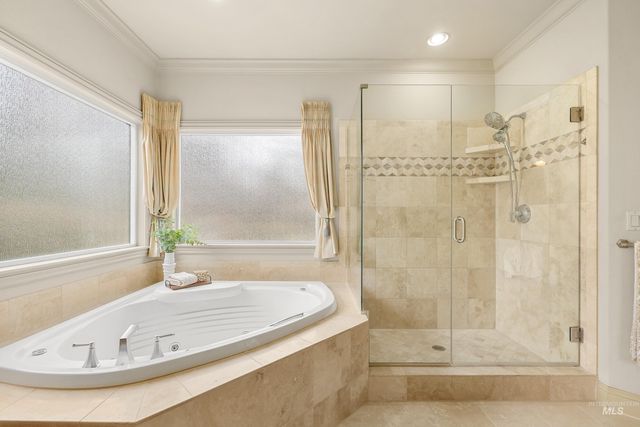 566 E Greencreek Ct, Eagle, ID 83616