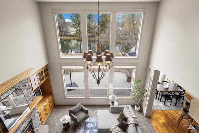 566 E Greencreek Ct, Eagle, ID 83616