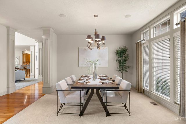 566 E Greencreek Ct, Eagle, ID 83616