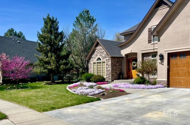 566 E Greencreek Ct, Eagle, ID 83616