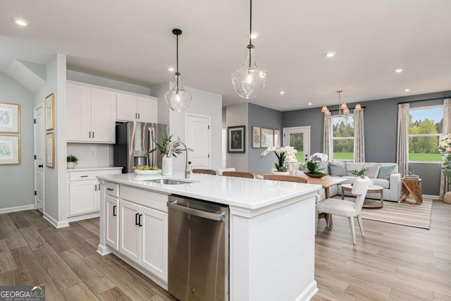 870 Leraes Way, Loganville, GA 30052