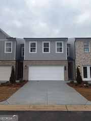 870 Leraes Way, Loganville, GA 30052