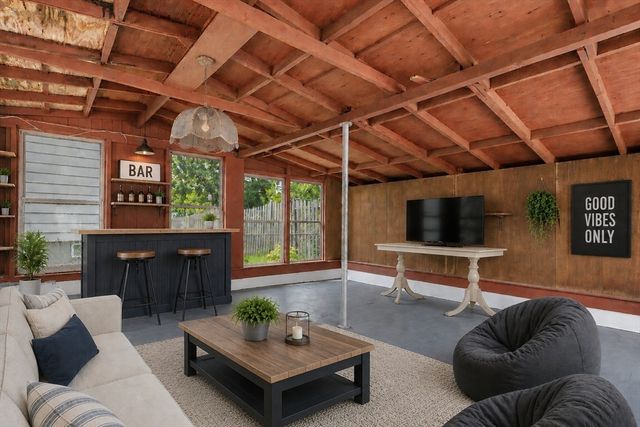 31 Villa Rd, Shrewsbury, MA 01545
