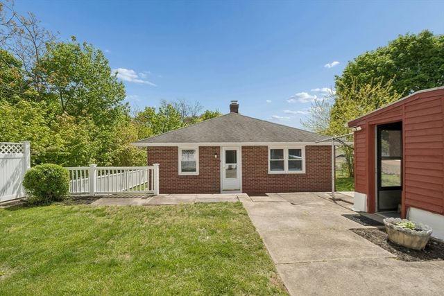 31 Villa Rd, Shrewsbury, MA 01545