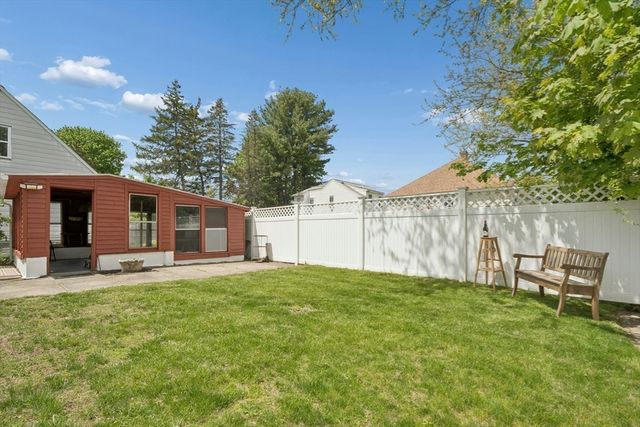 31 Villa Rd, Shrewsbury, MA 01545