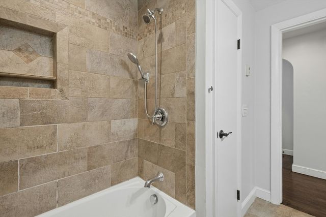 31 Villa Rd, Shrewsbury, MA 01545